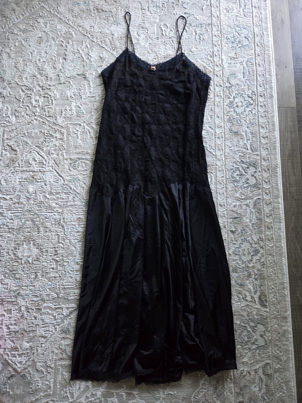 Elegant Black Lace & Satin Maxi Slip Dress with Spaghetti Straps